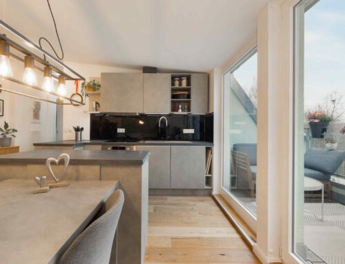 Helle Dachgeschosswohnung mit Stil und Dachterrasse in Köpenick