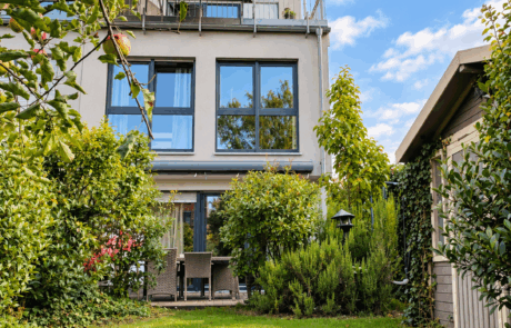 01 Haus im Garten Schmuckstück für Familien in Lichtenberg